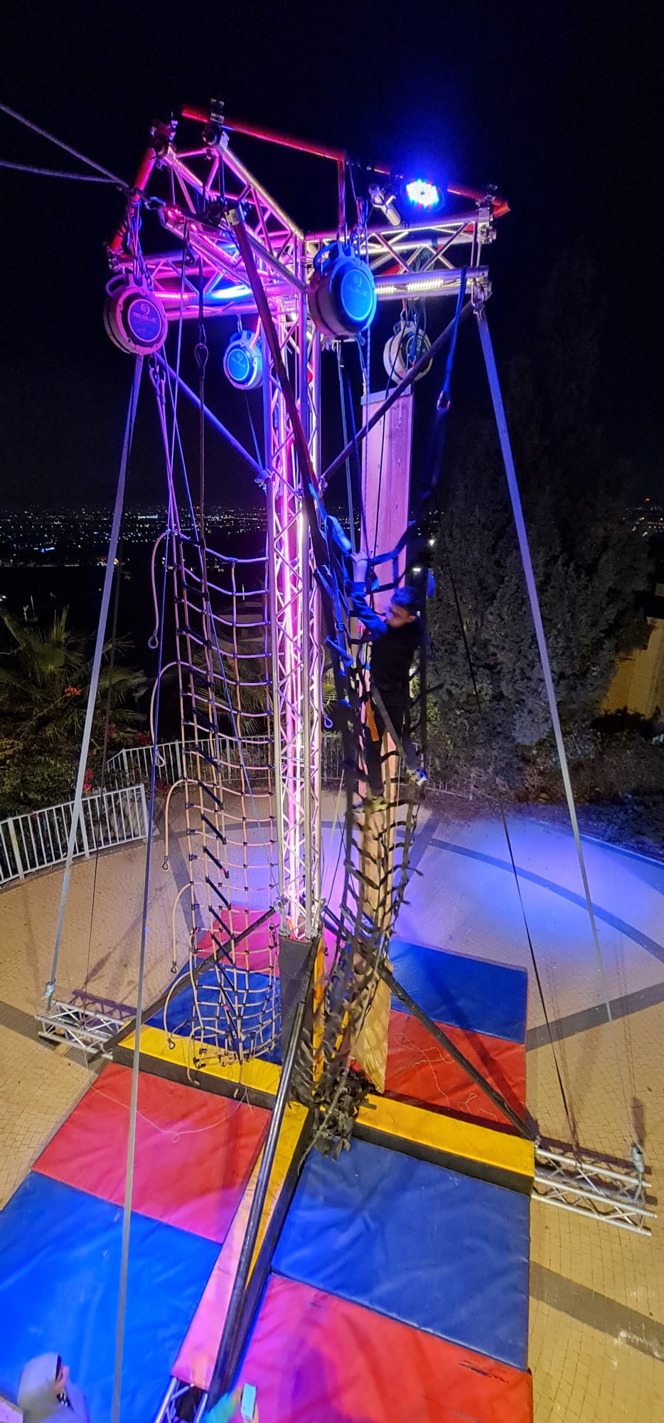 מתקני אקסטרים 20