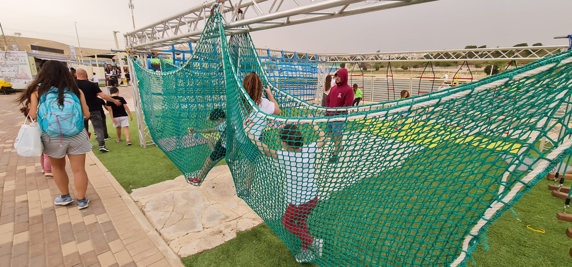 מתקני אקסטרים 33