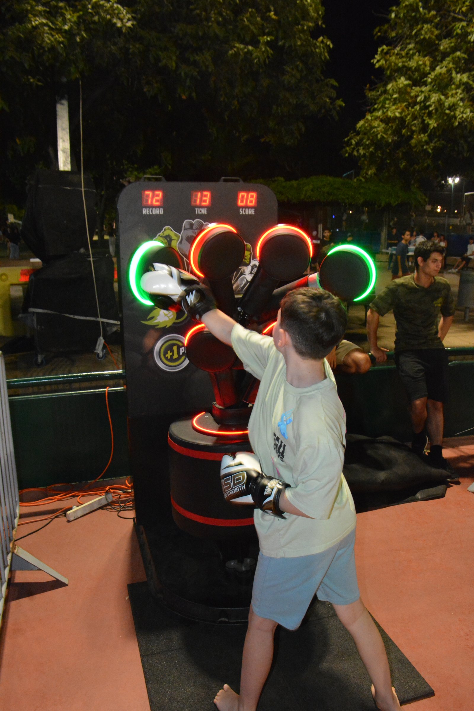 מתקנים ומכונות MMA